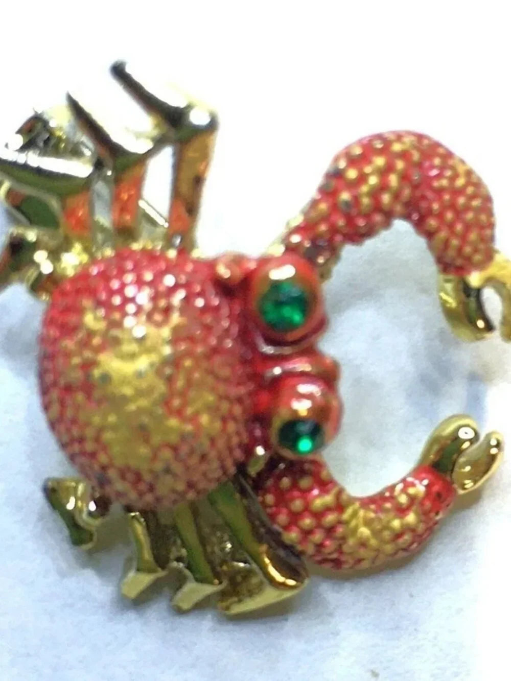 Vintage Set Of Enamel Gold Tone Crab Brooch Pins With Green Eyes & Moving Claws